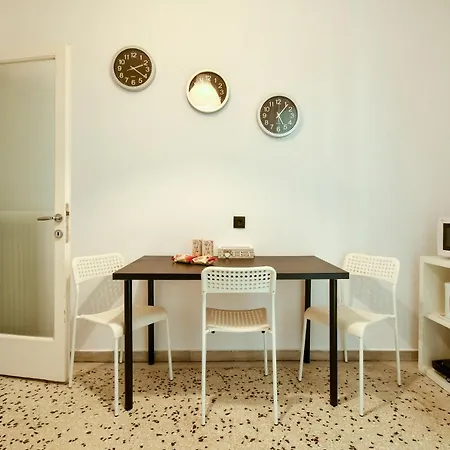 Center Apartment *