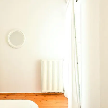 Center Apartment *